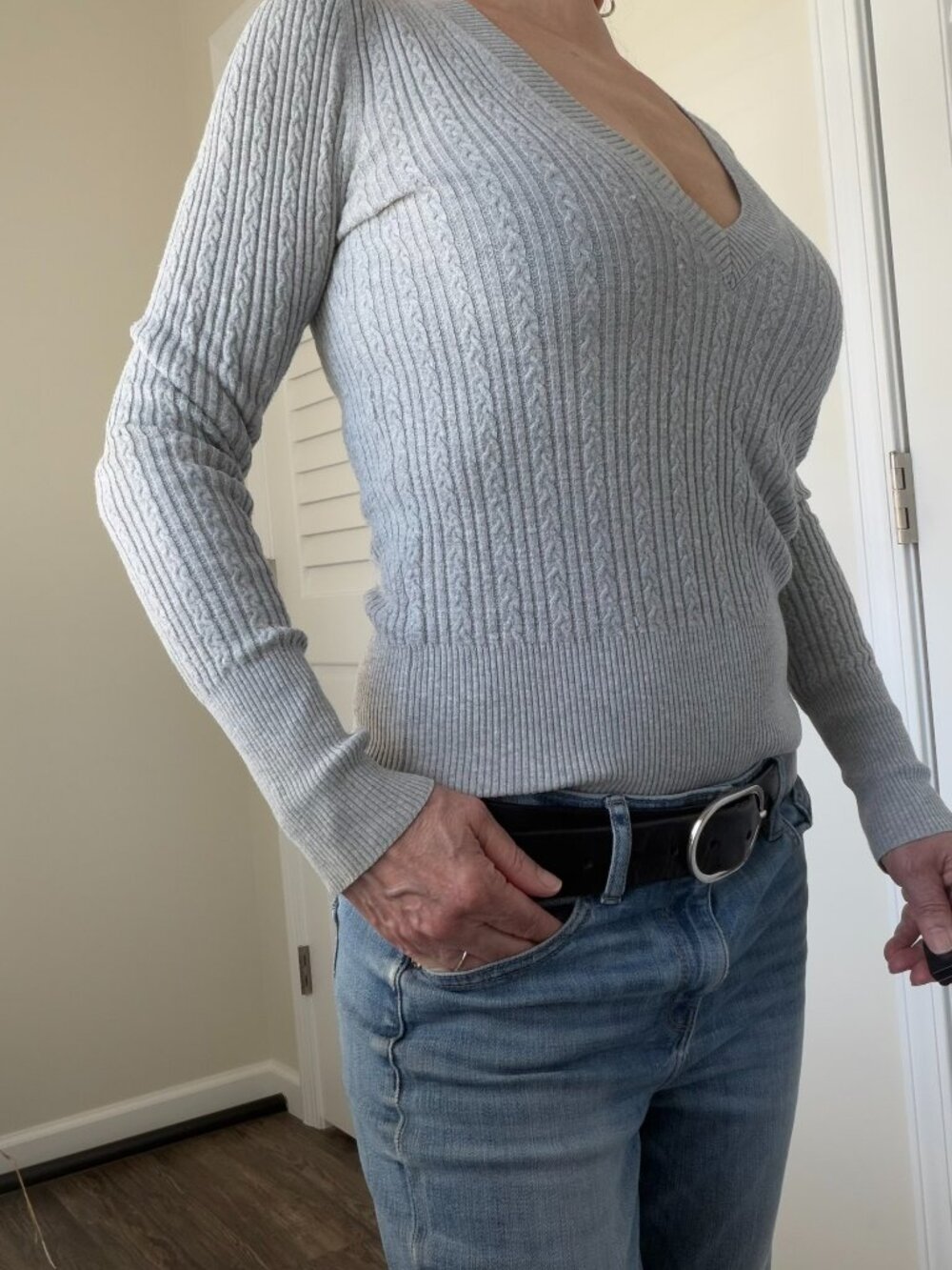 Vintage Express Gray Cable Knit Deep V‑Neck Sweater – Size M